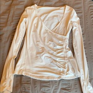 Lululemon ruched front offwhite long sleeve 6